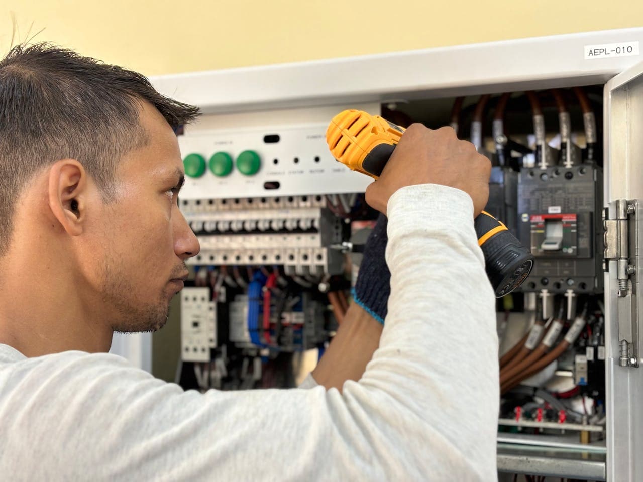 Spark Electric LLC